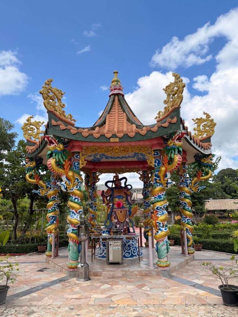 Wihan Phra Phothisat Kuan Im Temple