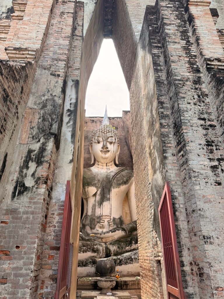 Giant Buddha at Wat Si Chum